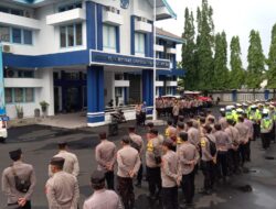 Polisi Majalengka Gelar Apel Kesiapan Pengamanan Malam Tahun Baru di Unma Majalengka