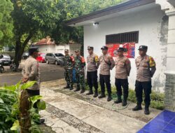 Polisi Gelar Pengamanan Ibadah Kebaktian Malam Akhir Tahun 2023 dan Perjamuan Kudus di Gereja Kristen Pasundan Eben Haezer / Zending
