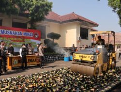 Polres Majalengka Gelar Pemusnahan Miras Hasil Operasi Pekat Lodaya Menjelang Natal dan Tahun Baru