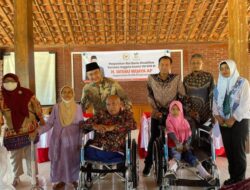 Kerja Sama Kemensos, Wisnu Wijaya Salurkan Bantuan Atensi Klaster Disabilitas di Semarang