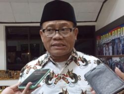 Respon IPW Soal Belum Ditahannya Tersangka Firli Bahuri