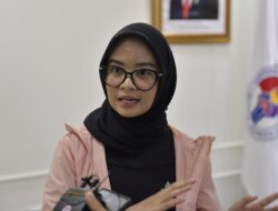 Khansa Syahlaa Perempuan 18 Tahun yang Telah Kibarkan Merah Putih di 89 Puncak Gunung di Dunia
