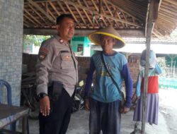 Bhabinkamtibmas Polsek Dawuan Bersosialisasi dan Memberikan Imbauan Kamtibmas di Desa Pasirmalati