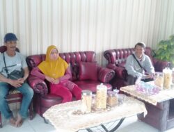 Neneng Wardah : Apabila Warga yang Belum Mendapatkan Bantuan, Akan Saya Usahakan
