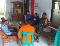 Babinsa Pelihara Hubungan Silaturahmi Dengan Aparatur Pemerintahan Desa