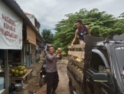 Bhabinkamtibmas Polsek Jatitujuh Terus Menjalin Kedekatan dengan Warga, Brigadir Fachrin Fahdila Sambangi Blok Pamengkang Desa Biyawak