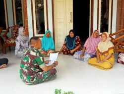 Jalin Interaksi Positif, Babinsa Komsos Dengan Ibu Rumah Tangga