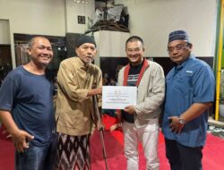 Wisnu Wijaya Serahkan Bantuan Bedah Rumah untuk Warga Prasejahtera di Kota Semarang