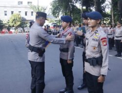 Dua Personel Sat Brimob Juara di IBC-MMA Adu Jotos 2024 Diberi Penghargaan
