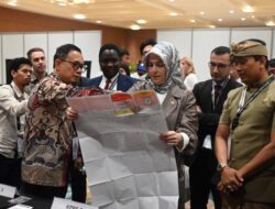 Sumariyandono Pandu Observer Pemilu Belajar Alur Pencoblosan di TPS