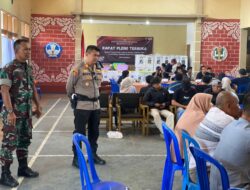 Kapolsek Cikijing dan Danramil Kawal Rekapitulasi Hasil Pemilu 2024 di PPK Cikijing