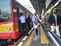 Selama Februari, Pengguna KRL di Hari Kerja Capai 942.154 Orang
