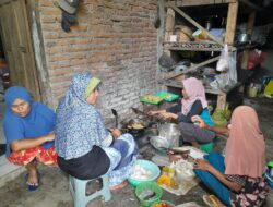 Peran ibu-ibu PKK dalam mensukseskan TMMD Reg 119 Kodim 0725/Sragen