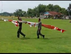 Di Balik kegiatan TMMD yang padat ,Begini anggota Satgas untuk menghibur diri