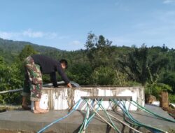 Anggota Satgas TMMD Ke-119 Kodim 0617/Majalengka, Lanjutkan Pengerjaan Bak Penampungan Air