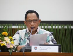 Mendagri Imbau Kepala Daerah Percepat Regulasi Terkait THR dan Gaji ke-13