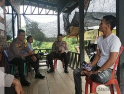KOMPOL RIFAN WIJAYA, S.T., Bersama Anggota Bhabinkamtibmas, Menggelar Kegiatan Jum’at Curhat