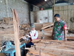 Babinsa Mojosongo Sambangi Pelaku UMKM di Desa Manggis