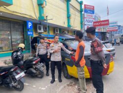 Kanit Turjawali Sat Samapta Polres Majalengka Sambangi Petugas Parkir dan Berikan Imbauan Kamtibmas