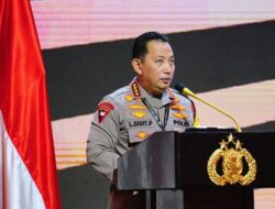 Kapolri Pimpin Kenaikan Pangkat 10 Pati dan Pamen Polri