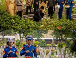 Kepala BSSN, Pimpin Ziarah dan Tabur Bunga HUT Persandian Ke-78 di TMP Kalibata