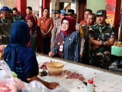 Dandim 0726/Sukoharjo Bersama Forkopimda Dampingi Bupati Cek Langsung Harga Sembako