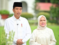 Joko Widodo : “Selamat hari raya Idulfitri 1445 Hijriah. Mohon maaf lahir dan batin”.