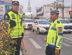 Turun Langsung Kejalan, Kapolres Bireuen Pastikan Arus Balik Mudik Lancar