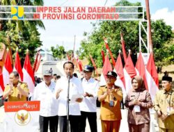 Peresmian Inpres Jalan Daerah