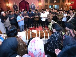 Presiden Joko Widodo, Takjiah ke Rumah Duka Almarhumah Mooryati Soedibyo di Menteng