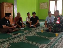 Pupuk Kebersamaan, Babinsa Koramil 1712/Jatiwangi Laksankan Komsos Dengan Tokoh Agama