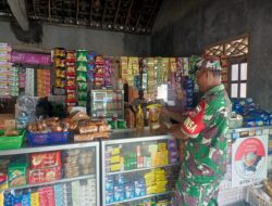 Pantau Persediaan sembako, Babinsa Sidak Kios