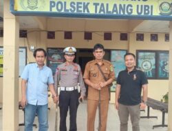 KOMPOL Rivan Wijaya,S.T Menerima Langsung Dua Pucuk Senjata Rakitan dari Kepala Desa