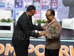 As SDM Kapolri Raih Rekor MURI, Perwira Tinggi Polri Penulis Buku Terbanyak.