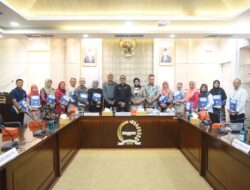 Korpri DPR RI Lepas Enam Belas Pegawai Tunaikan Ibadah Haji 1445 H