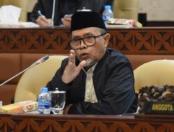 Toriq Hidayat Soroti Sejumlah Persoalan Sistem Bayar Tol Tanpa Setop