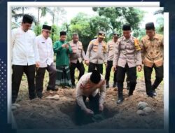 Wakapolda Aceh, Letakkan Batu Pertama Pembangunan Masjid Pesantren Babul Ulum.