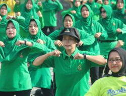 Jaga Kebugaran Tubuh, Persit KCK Cabang XXVIII Kodim 0617 Gelar Olahraga Bersama