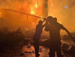 Kebakaran di Grogol Petamburan, 10 Rumah Hangus Terbakar