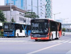 Transjakarta Perpanjang Jam Layanan ke Bandara Soetta Sampai Tengah Malam