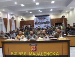 Kapolres Majalengka Gelar Nonton Bareng Pagelaran Wayang Kulit Peringatan Ke-78 Hari Bhayangkara