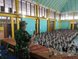 Danramil Maja, Berikan Pembekalan Pada Masa Pengenalan Sekolah di SMKN 1 Maja