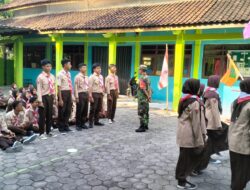 Babinsa Andong Tanamkan Rasa Cinta Tanah Air Sejak Dini