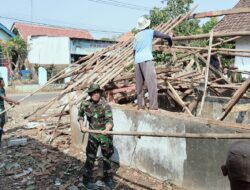 Danramil Sumberjaya Pimpin Pembongkaran Rumah Warga di Desa Panjalin Lor