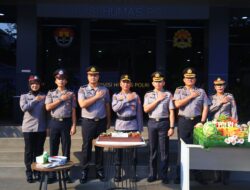 Pimpin Upacara Kenaikan Pangkat, Kadiv Humas Tegaskan Tantangan ke Depan
