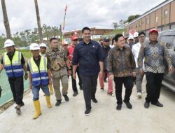Usai Sidang Kabinet di IKN, Menpora Dito Bersama Menteri BUMN Tinjau National Training Center PSSI