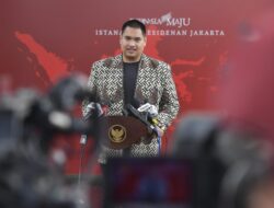 Rapat Bersama Presiden Jokowi, Menpora Dito Sampaikan Pembahasan Terkait Revitalisasi dan Pemanfaatan Stadion hingga Penyelenggaraan Liga 3 dan 4
