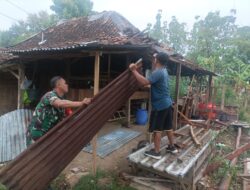 Jalin Keharmonisan Babinsa Kemusu Ikut Atasi Kesulitan Warga