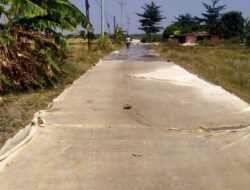 Warga Sumringah 20 Tahun Jalan Rusak Kini Diperbaiki