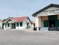 Cara Jitu Korupsi, Papan Informasi Pembangunan Renovasi Rumah Potong Hewan diduga Disembunyikan.